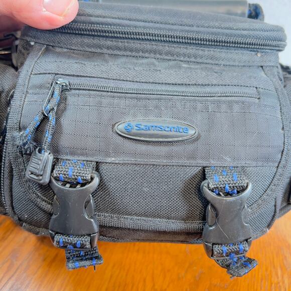 Samsonite Camera Bag Adjustable Shoulder Strap 4+ Zip Pockets Padded Divider - Picture 2 of 16